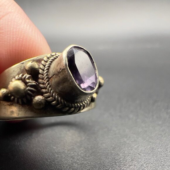 Antique Sterling SIlver Amethyst Ring 7.5 - Picture 5 of 13